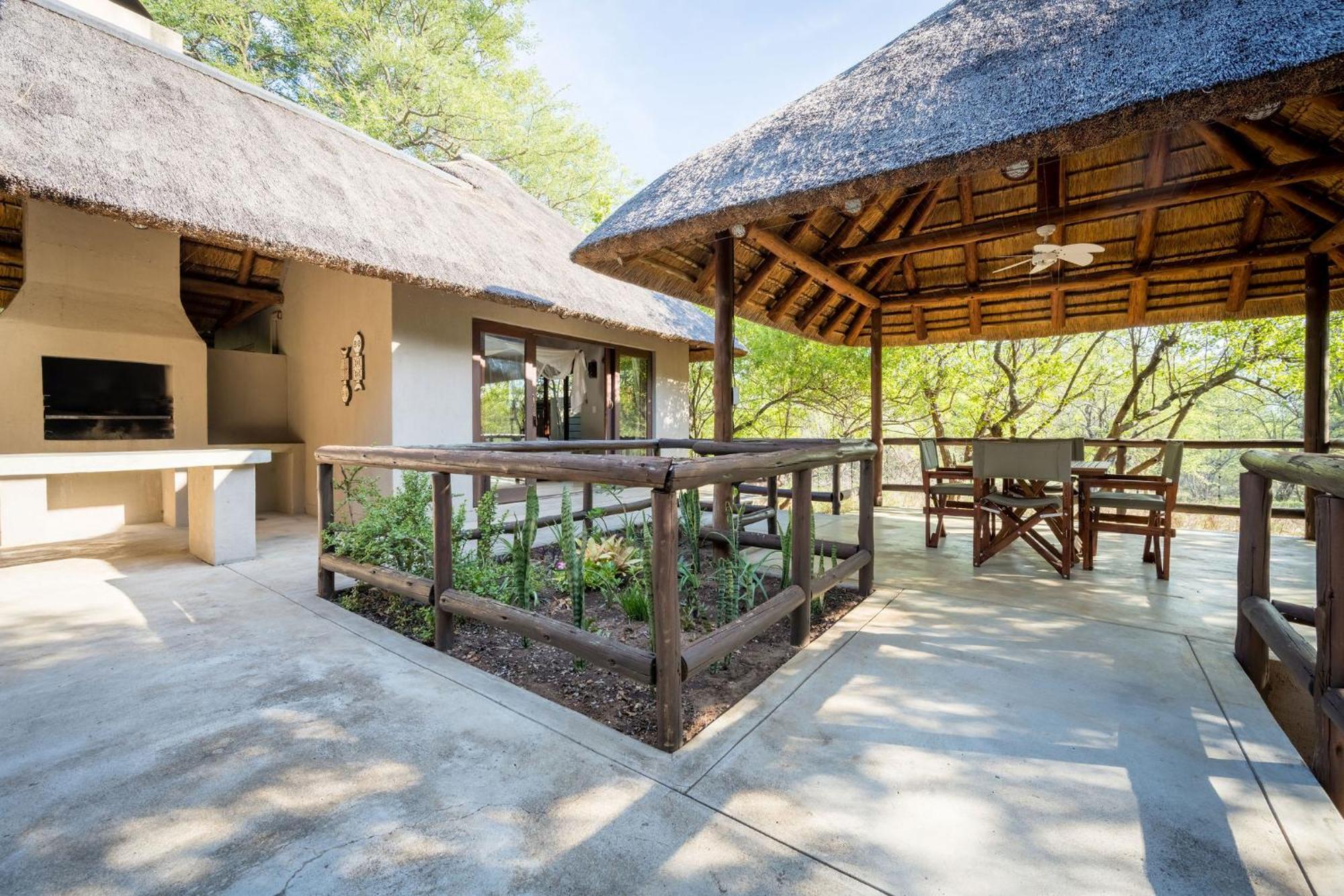 Raptors Lodge โฮดสปรูท ภายนอก รูปภาพ